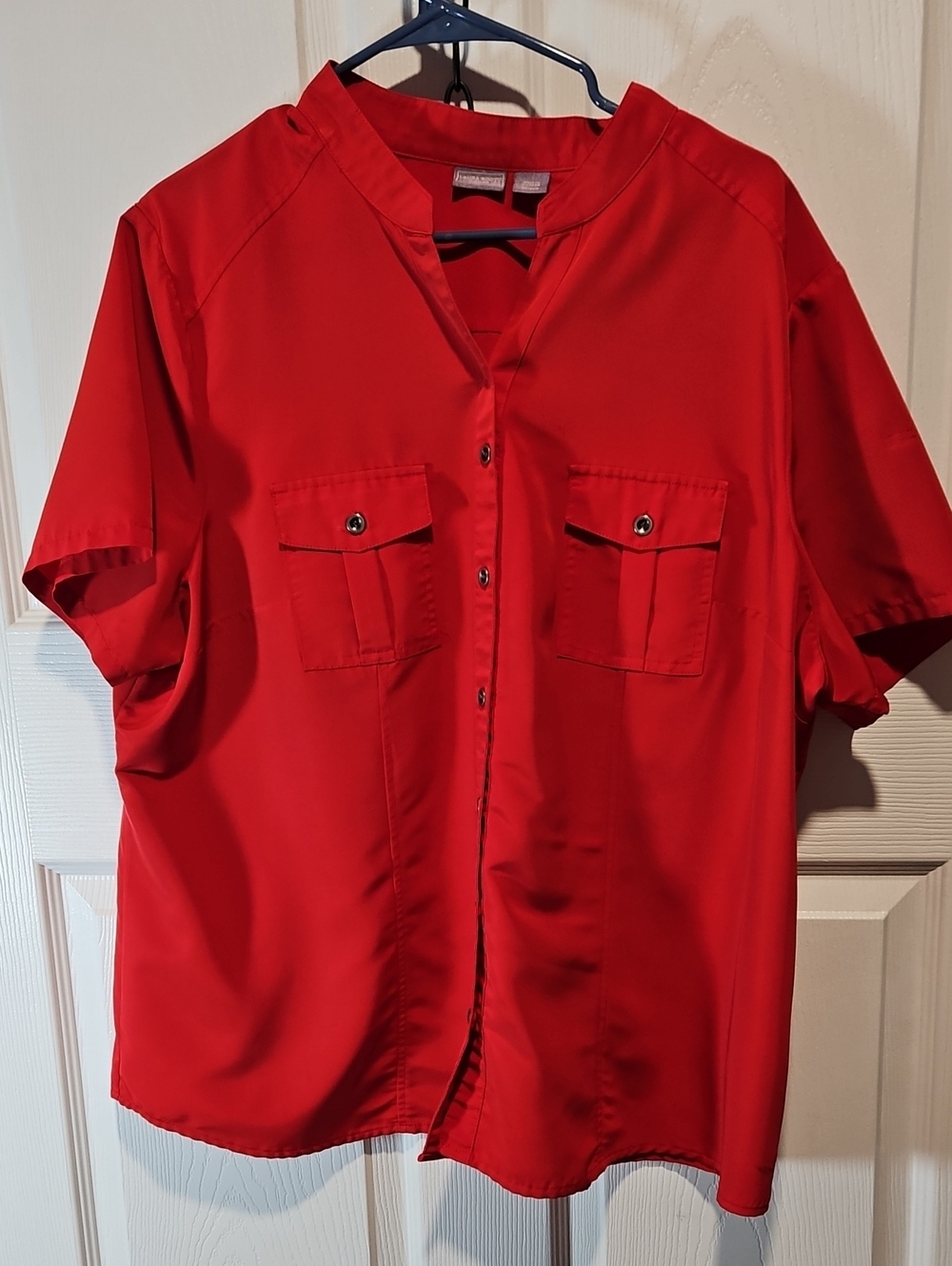 Laura Scott Red Short Sleeve Button-Up Shirt with Chest Pockets